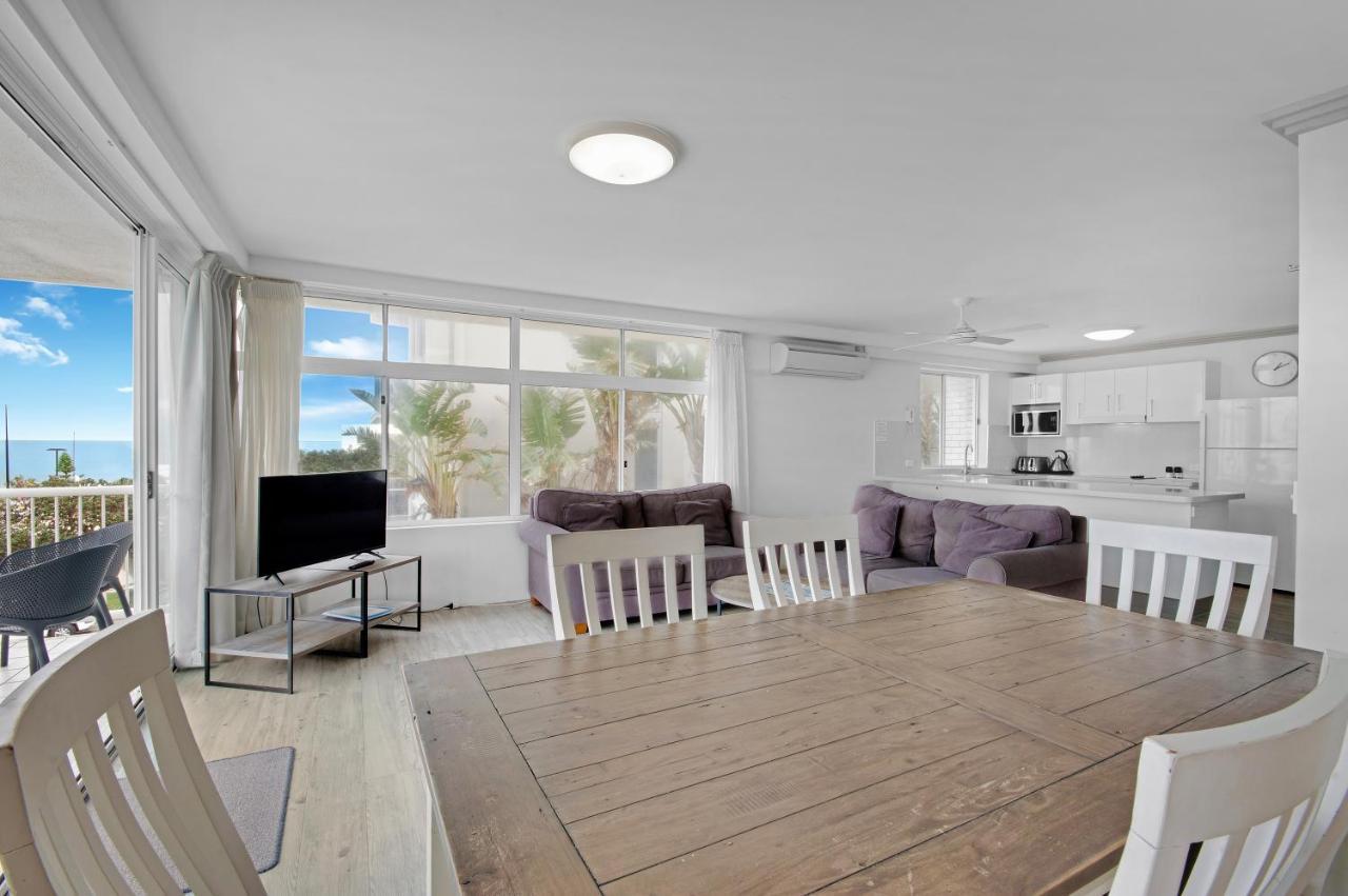 Capeview Apartments - Right On Kings Beach Caloundra Ngoại thất bức ảnh