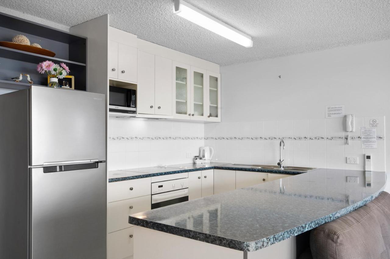 Capeview Apartments - Right On Kings Beach Caloundra Ngoại thất bức ảnh