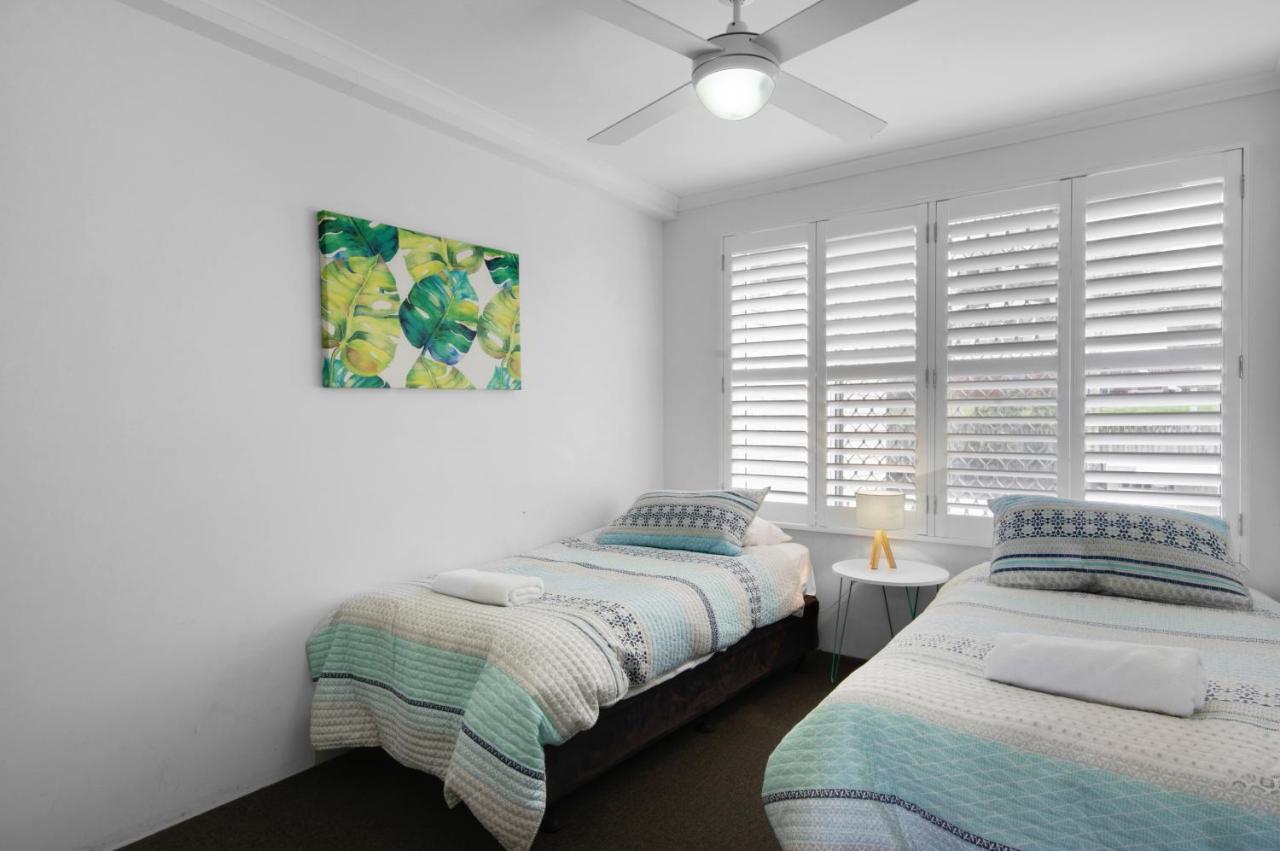 Capeview Apartments - Right On Kings Beach Caloundra Ngoại thất bức ảnh