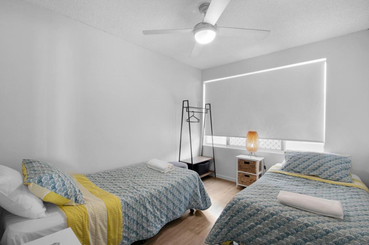 Capeview Apartments - Right On Kings Beach Caloundra Ngoại thất bức ảnh