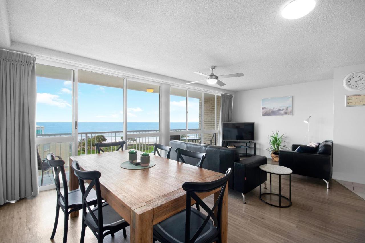 Capeview Apartments - Right On Kings Beach Caloundra Ngoại thất bức ảnh