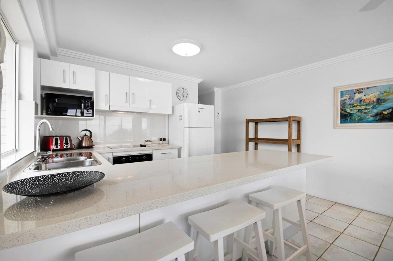 Capeview Apartments - Right On Kings Beach Caloundra Ngoại thất bức ảnh