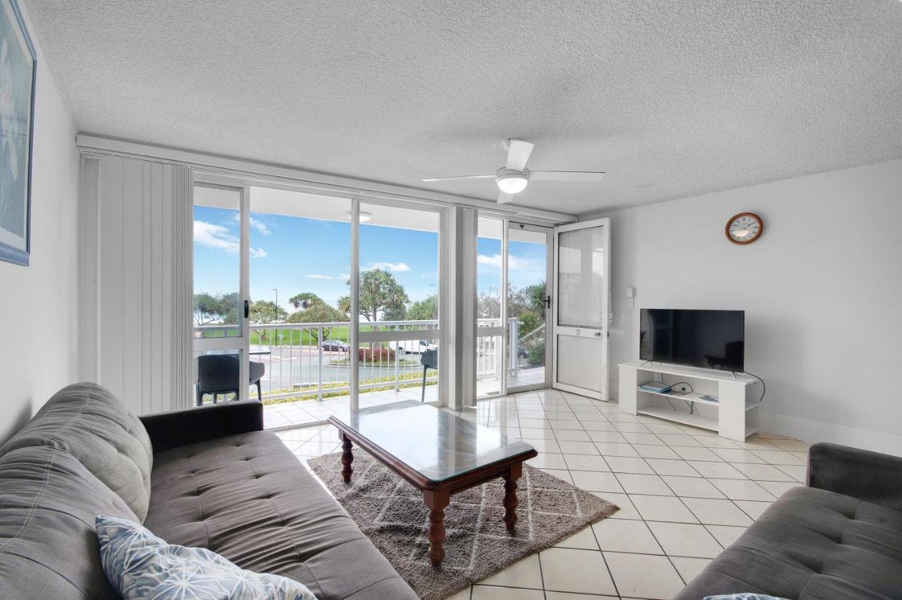 Capeview Apartments - Right On Kings Beach Caloundra Ngoại thất bức ảnh